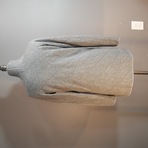 Women's grey merino wool cashmere cardigan made in Italy.  Hekla & Co. - Picture 3 of 9